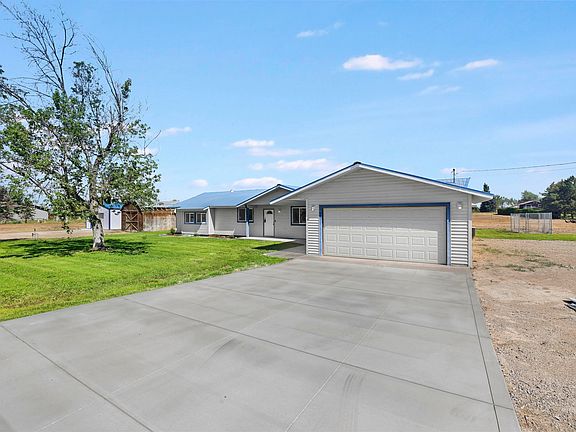4th image of 77 Horseshoe Cir