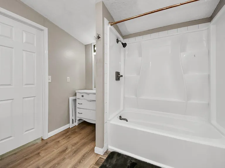 18303 James Rd — Photo 15