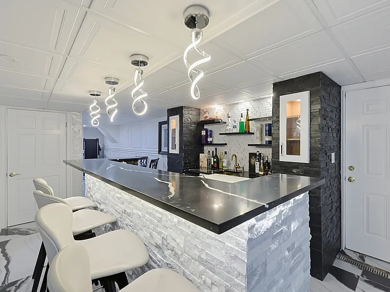 Full Bar in Lower Level