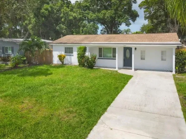 248 Royal Palms Dr, Largo, FL 33771