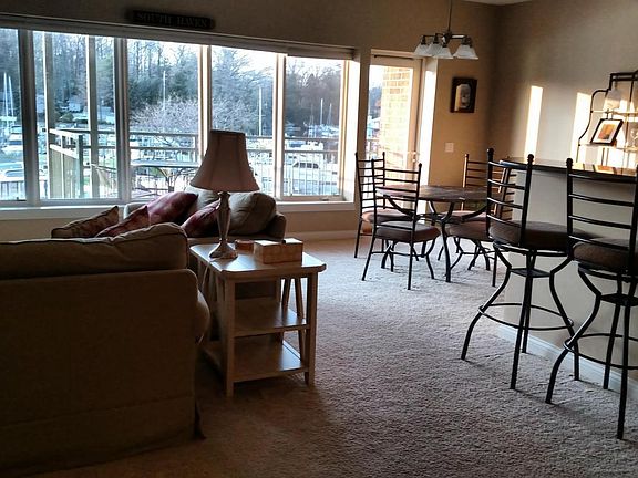 4th image of 815 Wells St Unit 302