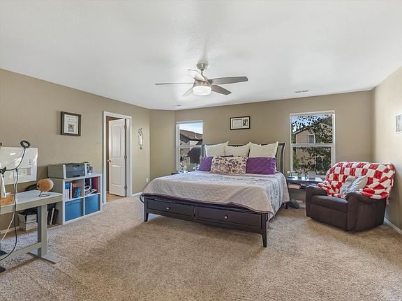 4th image of 2139 E Summit Way N
