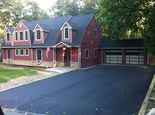 26 Glenview Pl, Huntington, NY 11743