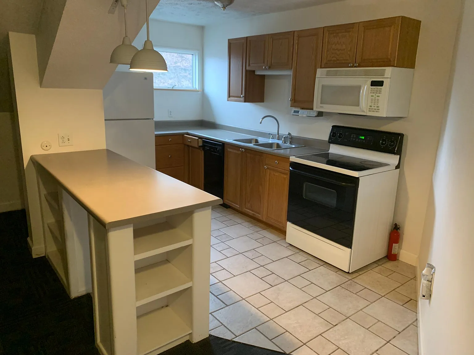 1 bed, $760 — Photo 2