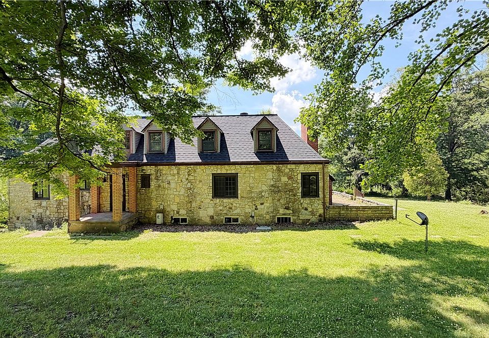7th image of 6276 Cedar Springs Rd