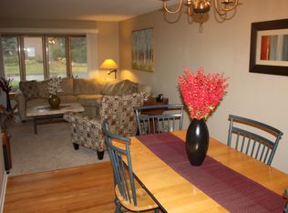 447 W 2nd St, Elmhurst, IL 60126