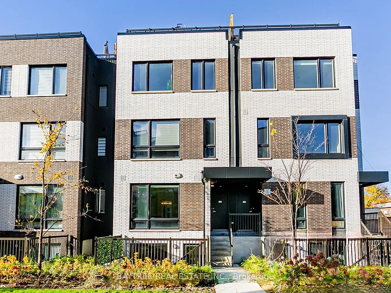 30 Ed Clark Gdns #Townhouse 4 — Photo 29