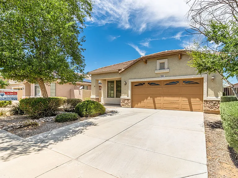 254 W Seven Seas Dr — Photo 1