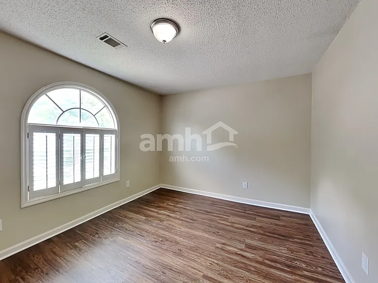 581 Thornbush Trce — Photo 20