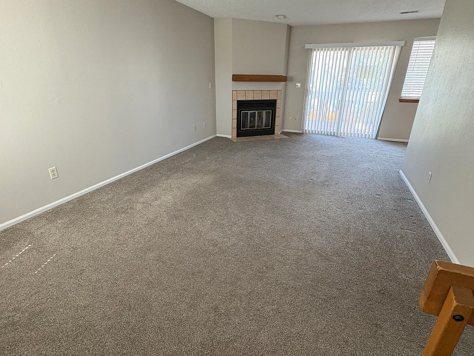8424 S Everett Way — Photo 3