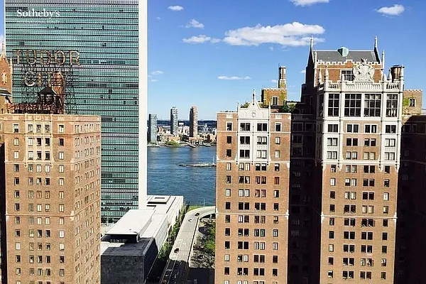 Rented by Sotheby's International Realty | media 73