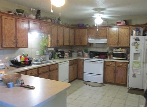 2nd image of 211 Locust Ave