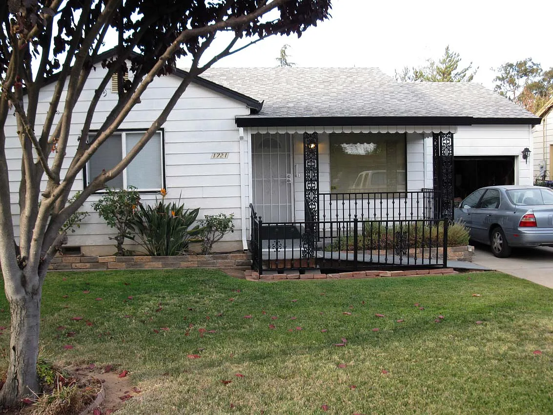1721 Glenrose Ave photo 1
