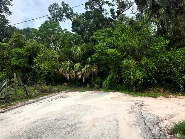 811 W Lisbon Pkwy #1282, Deland, FL 32720