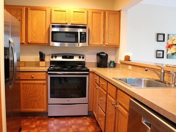 5th image of 351 Juniper Ct