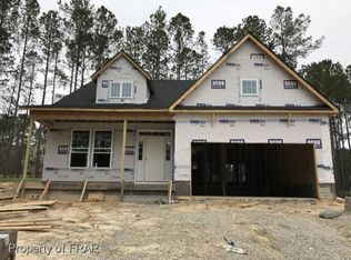 28 Glenside Ct, Spring Lake, NC 28390