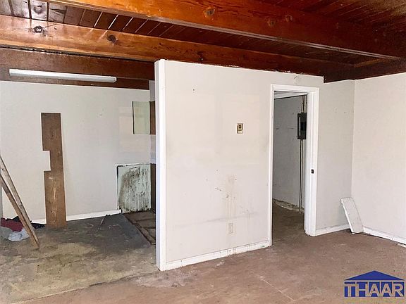 4th image of 59 Blakely Ave