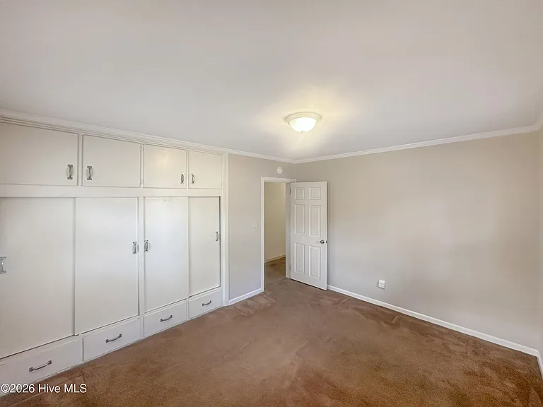 2610 Evans St — Photo 11