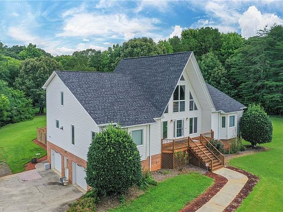 3rd image of 6355 Styers Ferry Rd