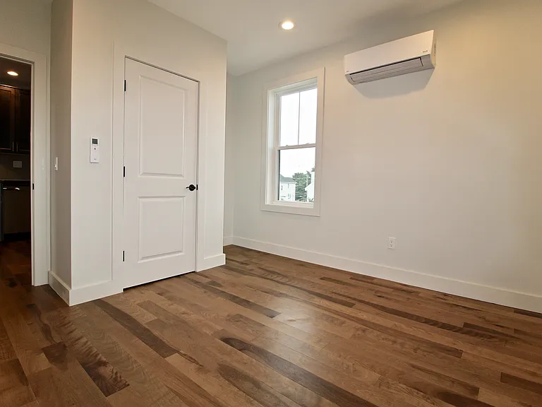 11-15 Piedmont St #2 — Photo 7