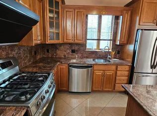 136 Bay Ridge Ave #2F, Brooklyn, NY 11220