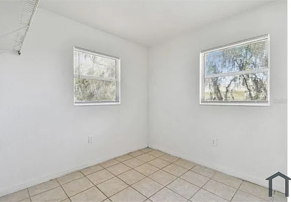 408 Jackson St — Photo 13