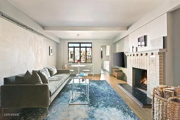 Sold by Corcoran | media 14