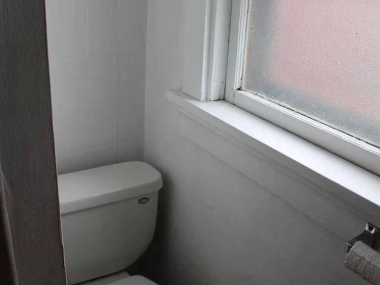 115 E Gorham St #2 — Photo 10