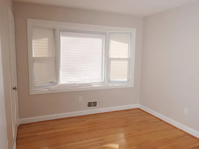 4305 Elmwood Rd — Photo 9