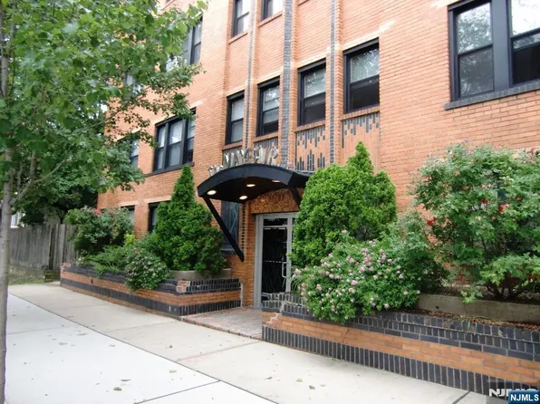 7427 Boulevard East #A, North Bergen, NJ 07047
