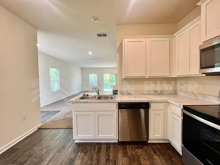 294 Aralia Ln — Photo 9