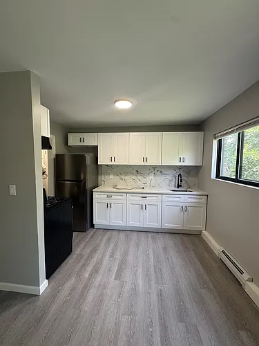 180 Earle St #C02 Photo 1