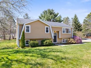 18 Barquentine Dr, Plymouth, MA 02360