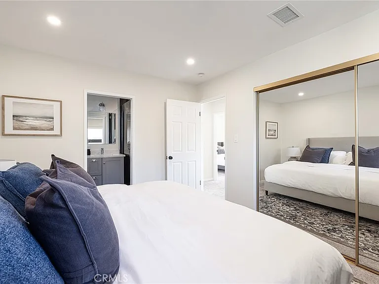 2206 Stinson St — Photo 12