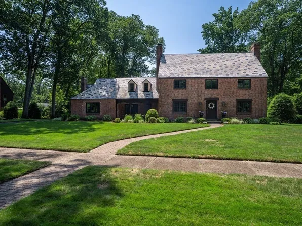 241 Park Dr, Longmeadow, MA 01106