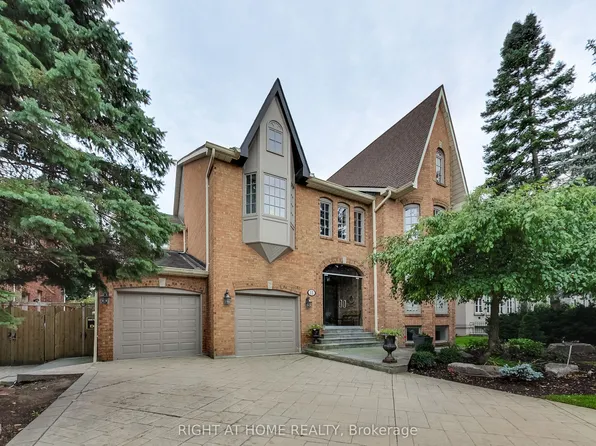 11 York Rd, Toronto, ON M2L 1H4