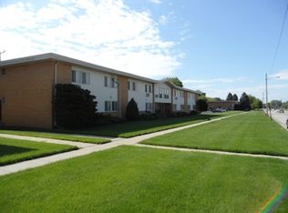 8651 22nd Ave APT 19, Kenosha, WI 53143