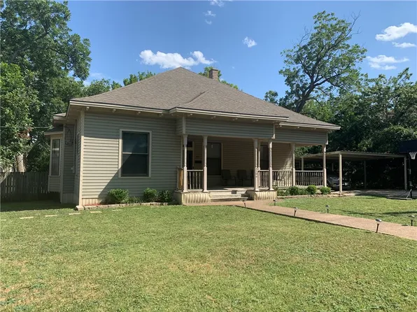 1106 E McLennan Ave, Mart, TX 76664
