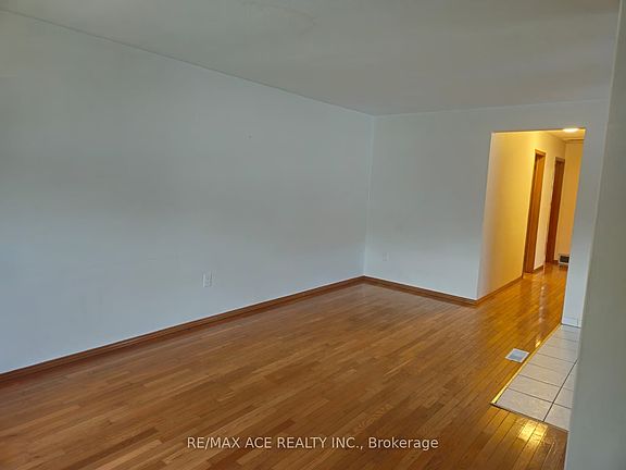 3rd image of 6033 Swayze Dr