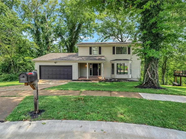 6008 Treeridge Trl, Saint Louis, MO 63129