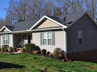 119 Nicholas Ct, Easley, SC 29640