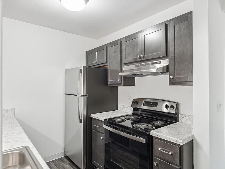 Kimberly Club Apartments — Photo 19