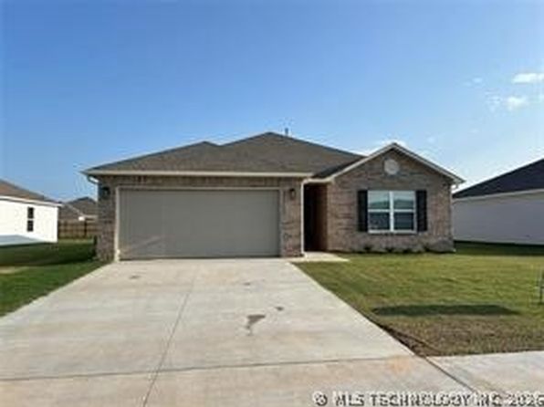 7520 E 143rd Pl