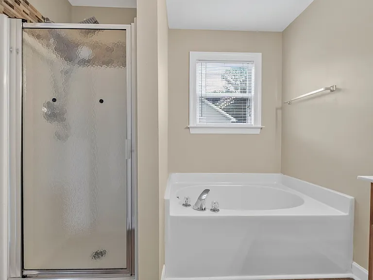 4621 Landover Dale Dr — Photo 24
