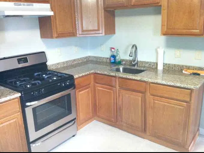 2 bed, 800 sqft, $2,450 — Photo 2