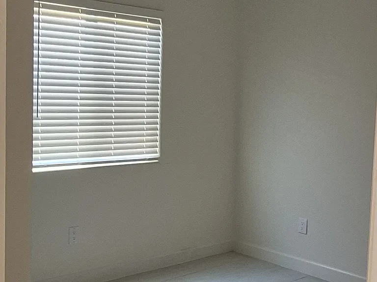 5951-5953-5953A Myrtle Ave #A — Photo 6