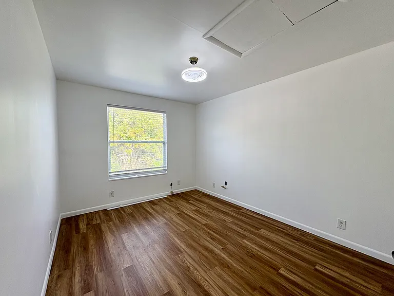 2393 Crawford Ct — Photo 19