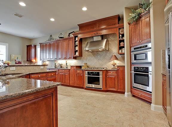 2nd image of 7111 Maumee Valley Ct