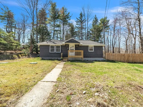 114 Sherwood Dr, Becket, MA 01223