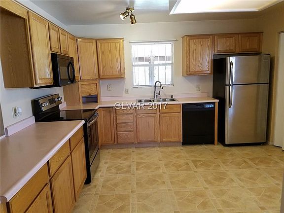 3rd image of 5025 Evergreen Ave
